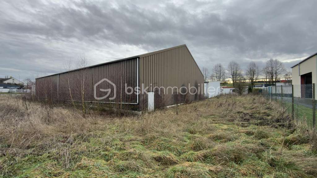 Local d'activité 1500m² sur 6000m² à Saint-Quentin