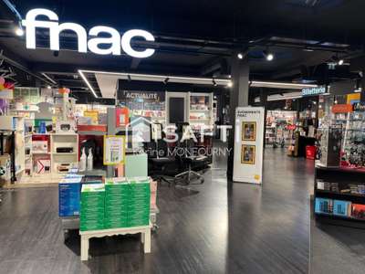 LOCAL COMMERCIAL HYPER-CENTRE
