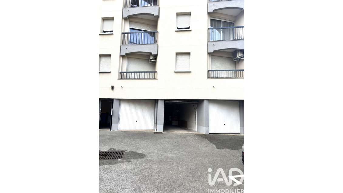 Vente local commercial 65m² à Saint-Raphaël