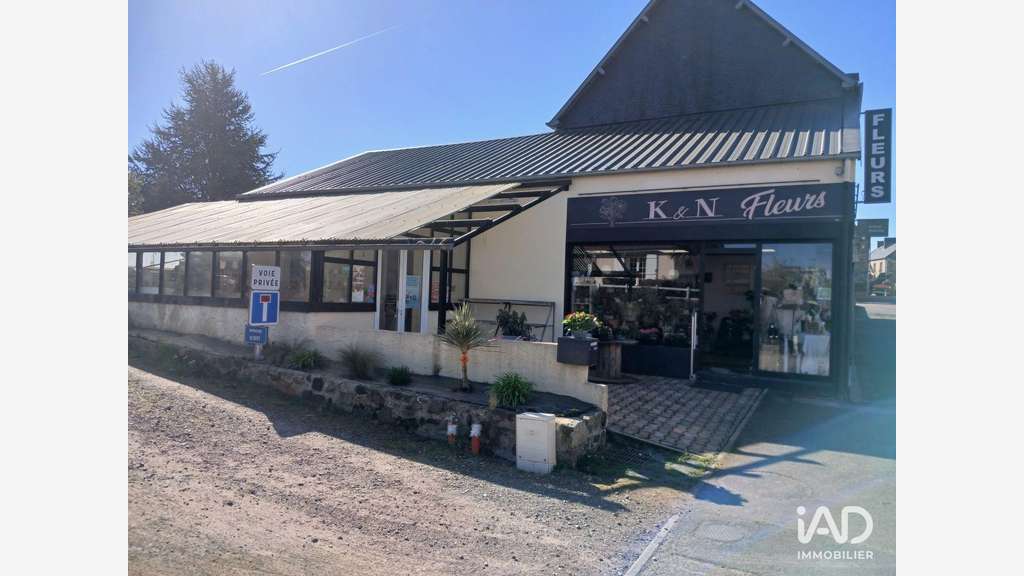 Vente murs commerciaux 156m² à St-Sauveur-Lendelin