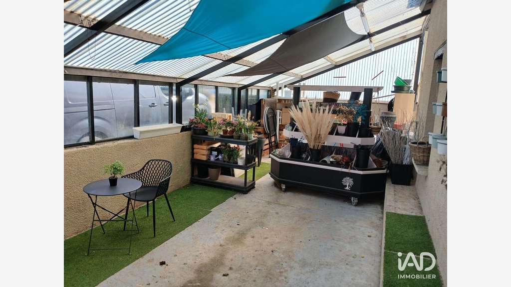 Vente murs commerciaux 156m² à St-Sauveur-Lendelin