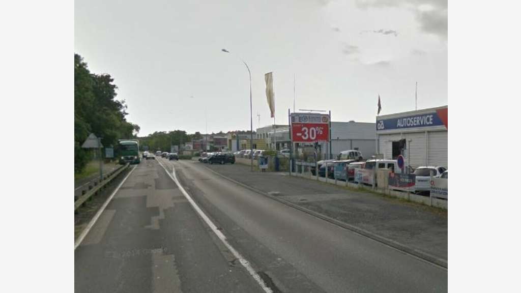 A vendre local pro 653m² Saint Sébastien sur Loire