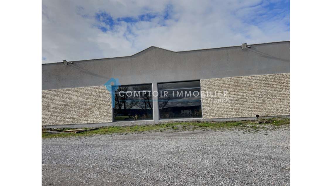 230m² lot 2 Hyper visibilité-zone comm St Sernin