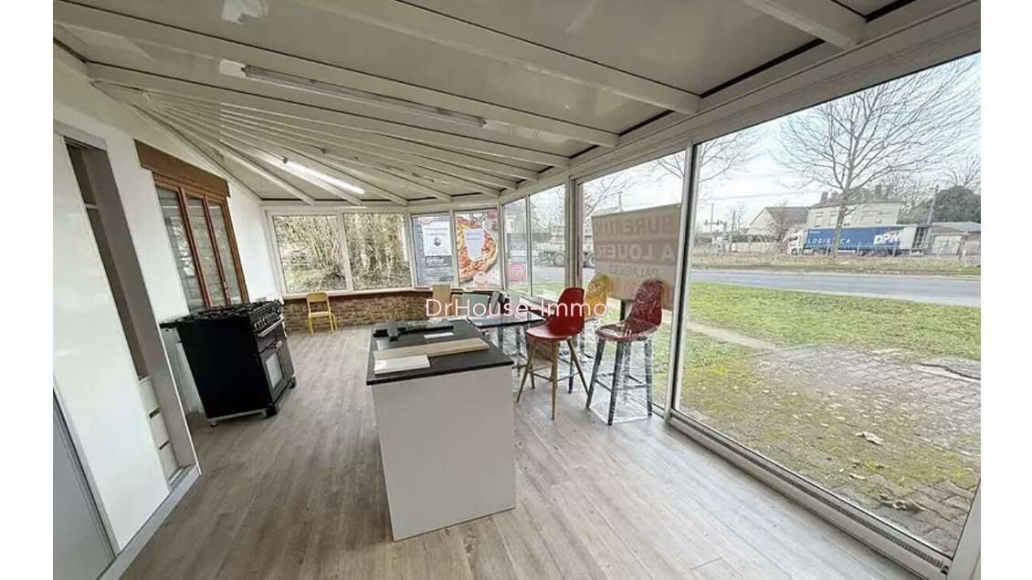 AV local commercial 83m² lumineux Saint-Soupplets