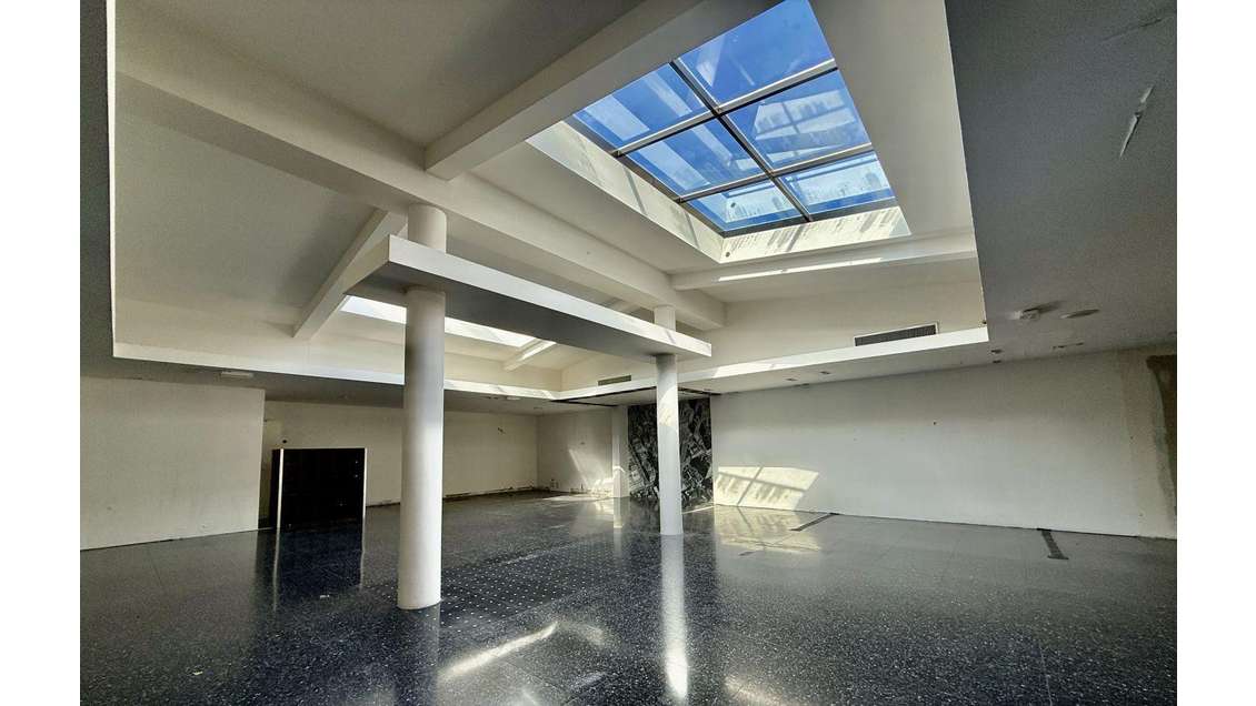 AV murs commerciaux 314m² centre Saint-Tropez