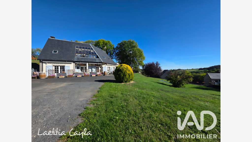 Local commercial à Saint-Victor-la-Rivière