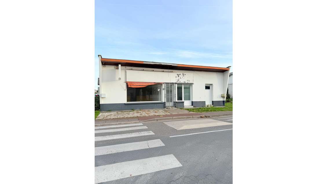 Vente local à fort potentiel 84m² à Sainte-Hélène