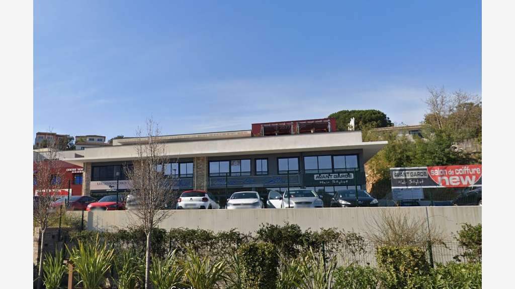 A vendre murs de boutique 80m² à Sainte-Maxime