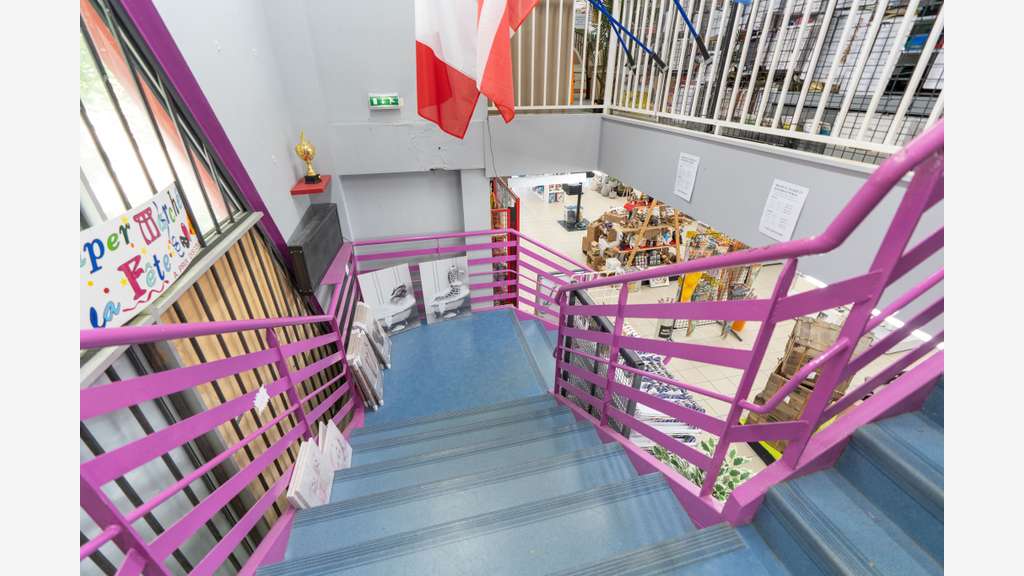 Vente bâtiment commercial 960m² Sainte-Savine