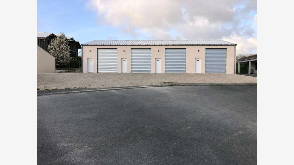 Vente immeuble mixte en centre ville de Saintes