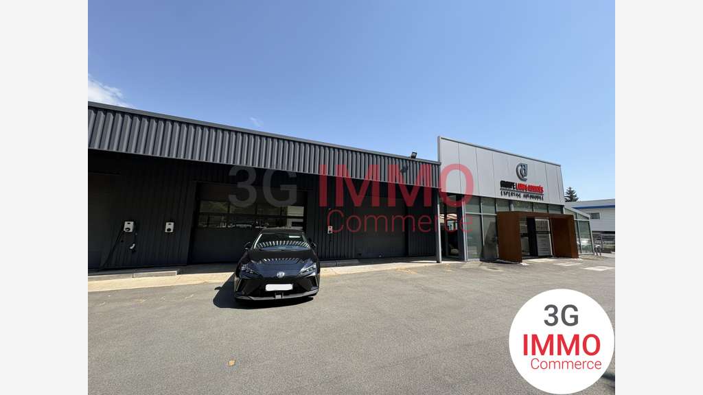 Vente local commercial loué de 2490m² à Saintes
