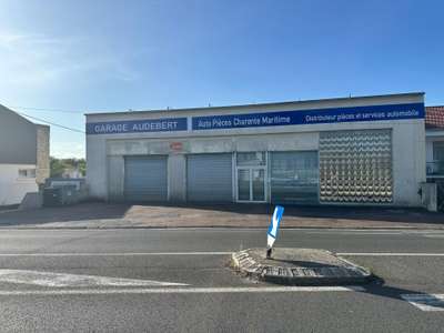AV batîment commercial 380m² à Saintes Rive Droite