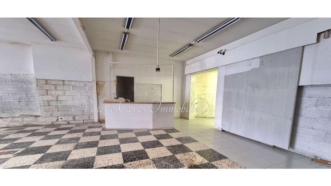 Vente murs commerciaux 178m² à Salindres centre