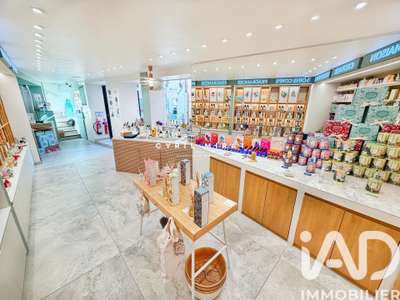Vente commerce d’exception port de Sanary-sur-Mer