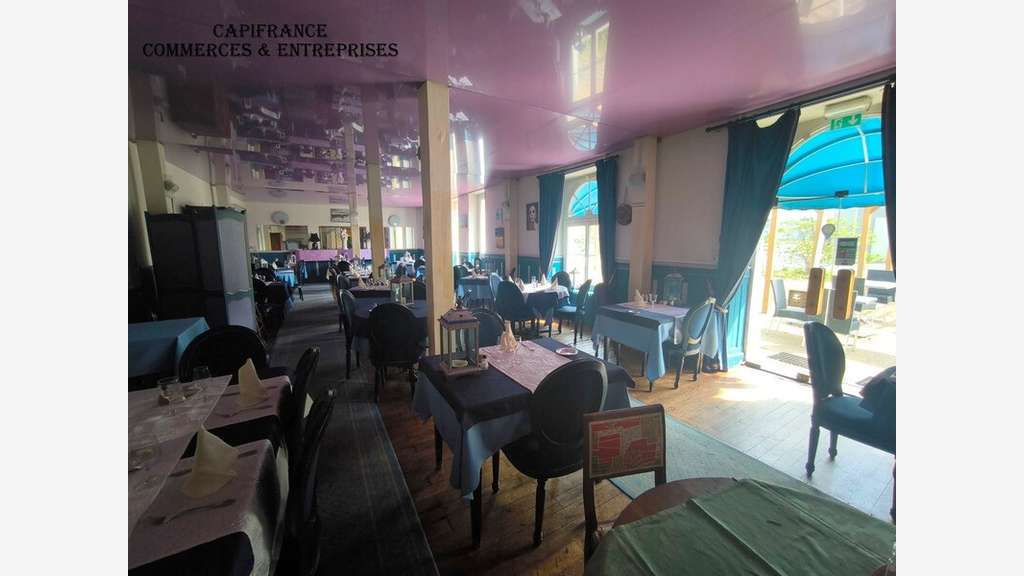 A vendre ancien relais de poste rénové à Sancoins