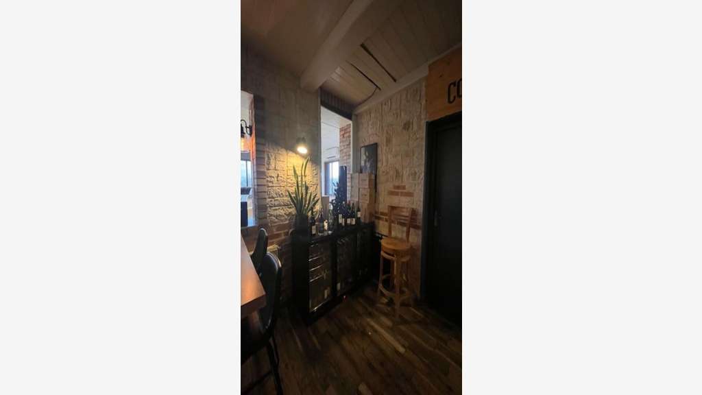 Vente murs commerciaux 270m² à Sandouville