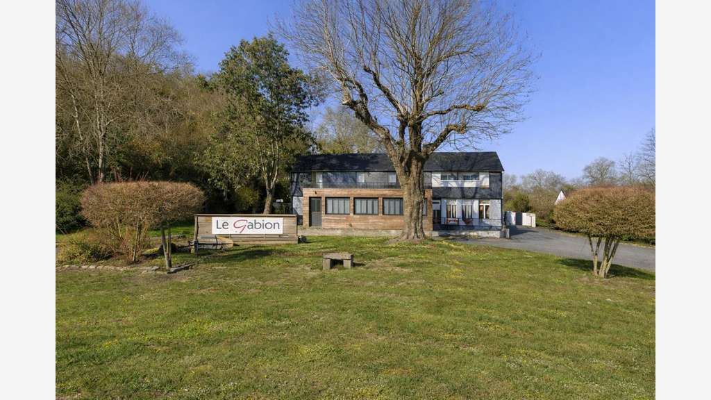 Vente murs commerciaux 270m² à Sandouville