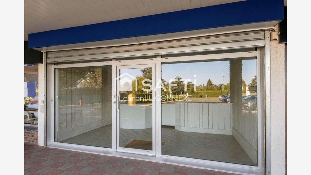 Vente boutique 56m² centre commercial Santeny