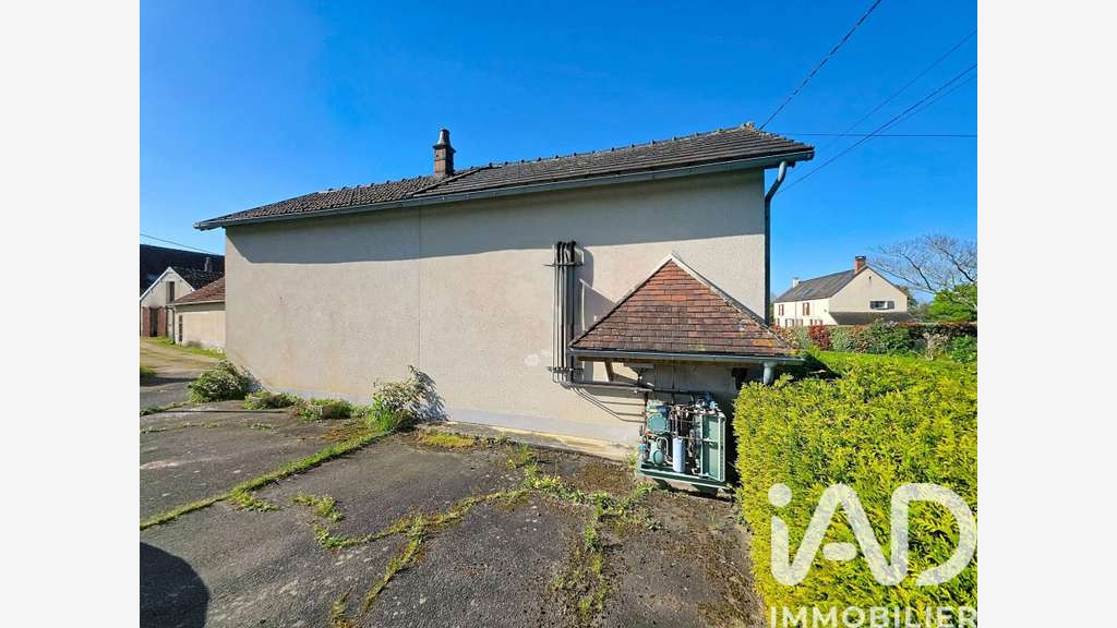 Vente bâtiments mixtes 400m² à Santranges