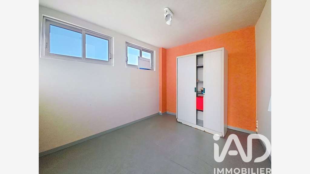 Vente bâtiments mixtes 400m² à Santranges