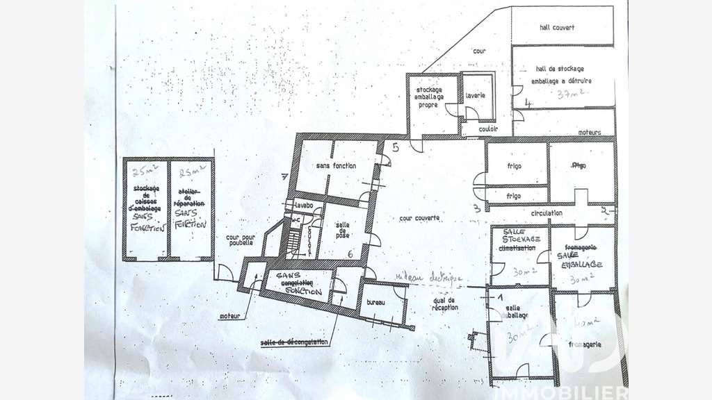 Vente bâtiments mixtes 400m² à Santranges