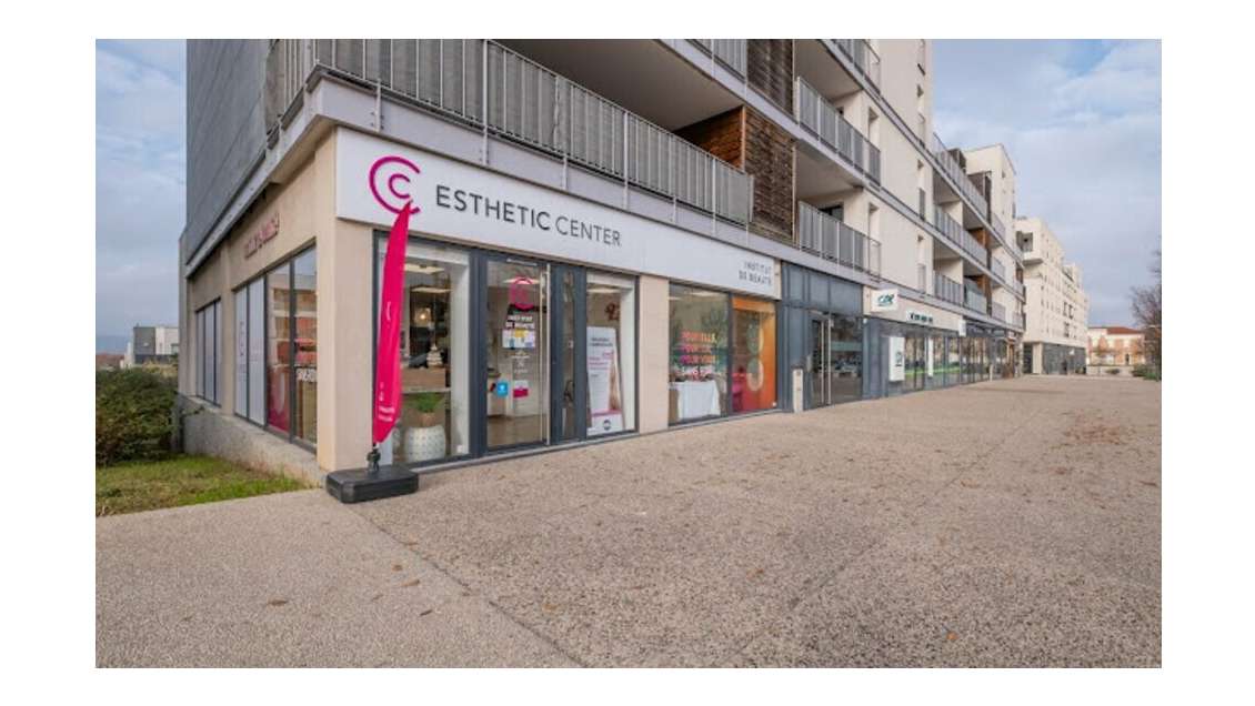 Local commercial 137m² à vendre à Sathonay-Camp