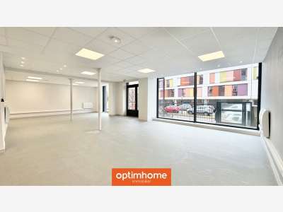 A vendre local commercial rénové 107m² à Saulxures
