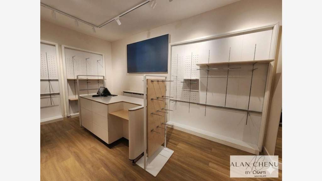 A vendre local commercial 86m² à Saumur 49400