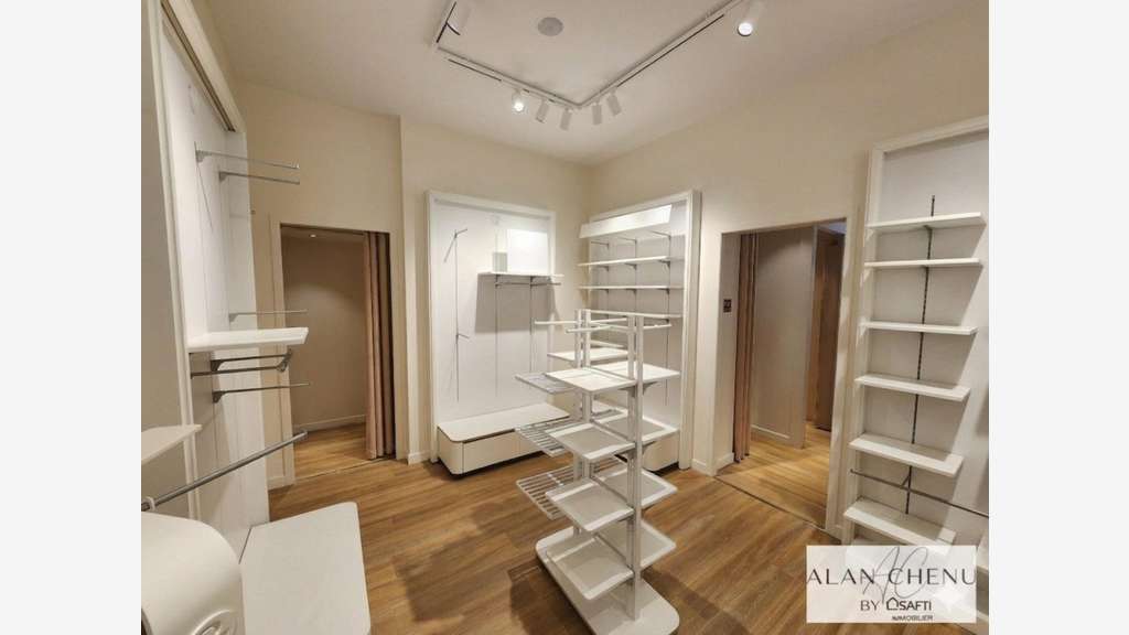 A vendre local commercial 86m² à Saumur 49400