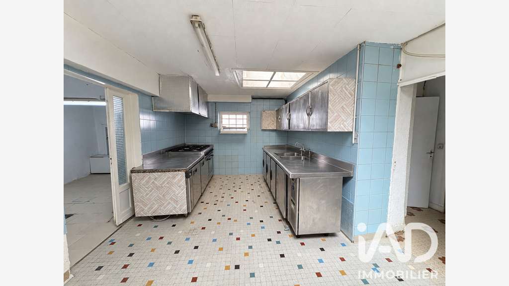 Vente local commercial 188m² à Sauzé-Entre-Bois