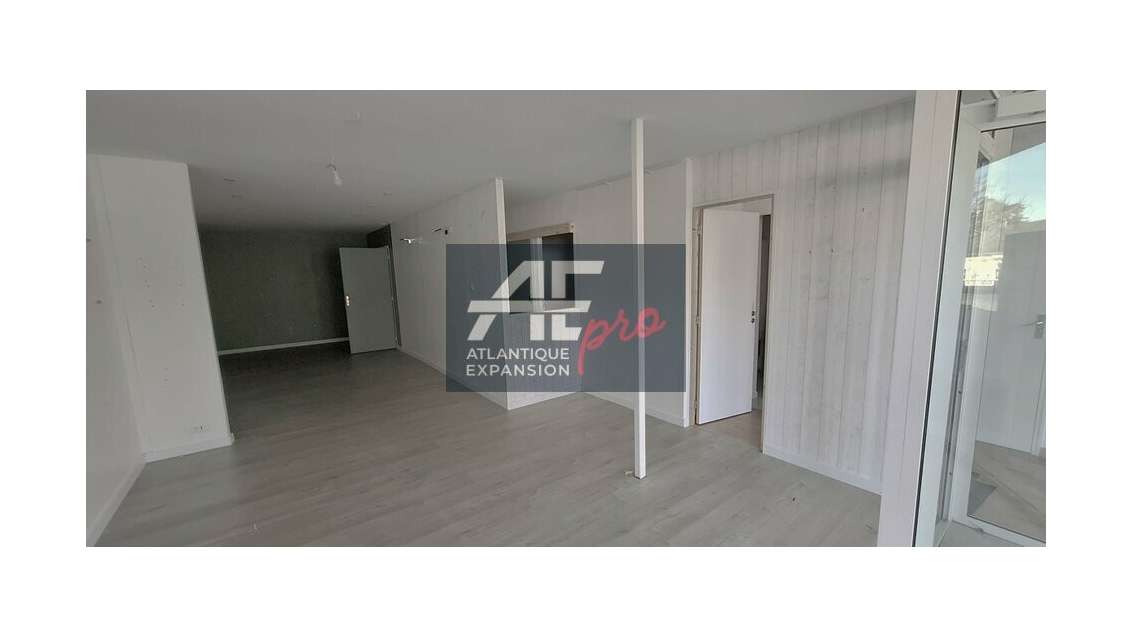 Vente local commercial fonctionnel 85m² à Savenay