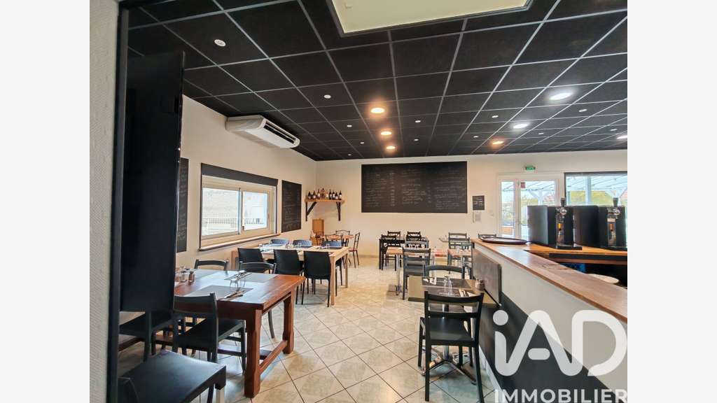 Droit au bail tous commerces 116m² à Semussac