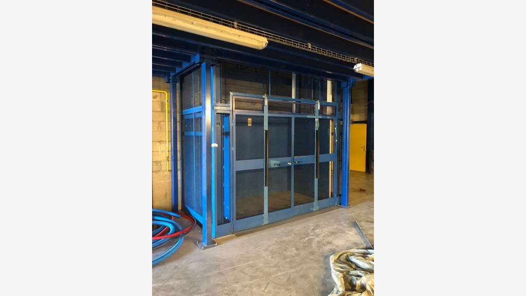 Cession bâtiment commercial 905m² à Sennecey 