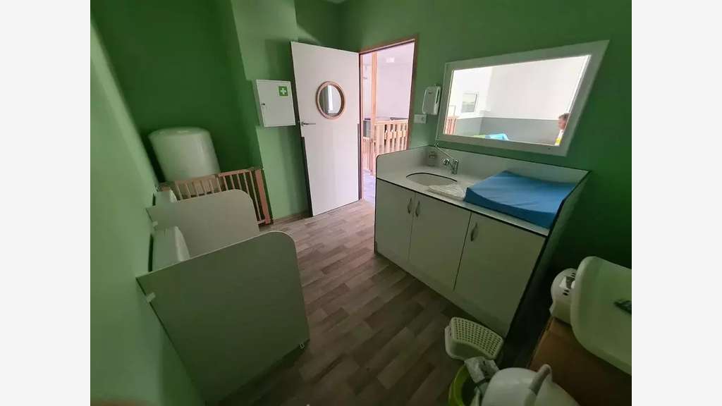 SÉRÉZIN-DU-RHÔNE - LOCAL COMMERCIAL à vendre