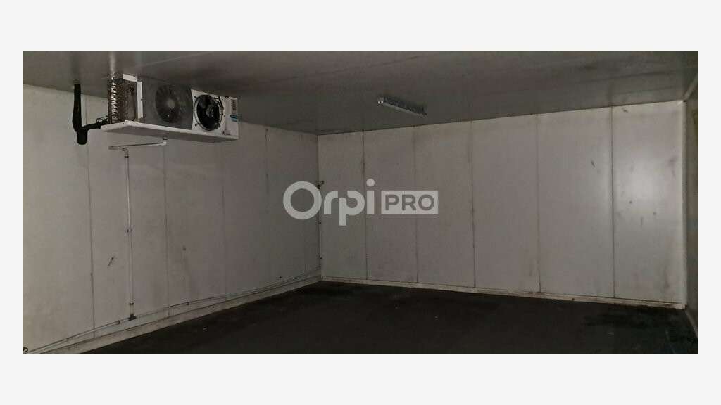 Vente local commercial 300m² à Serres-Castet