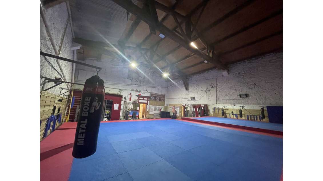 Local commercial Gymnase 307m2 - 344000 euros