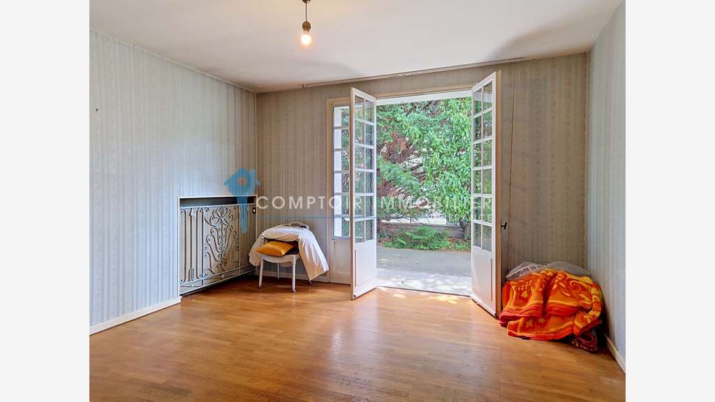A vendre local professionnel 220m² à Seyssins