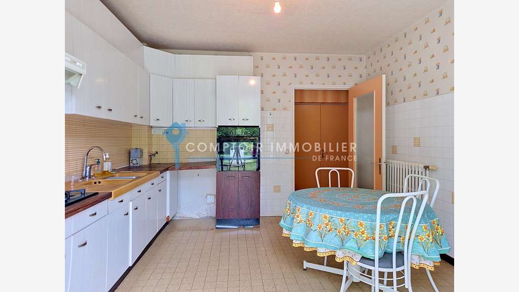 A vendre local professionnel 220m² à Seyssins