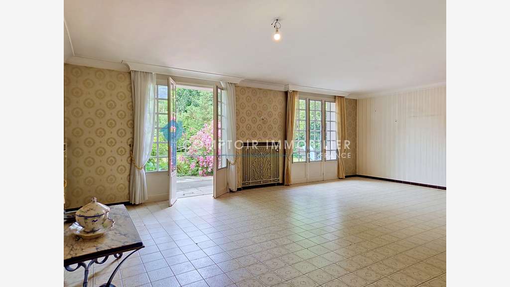 A vendre local professionnel 220m² à Seyssins