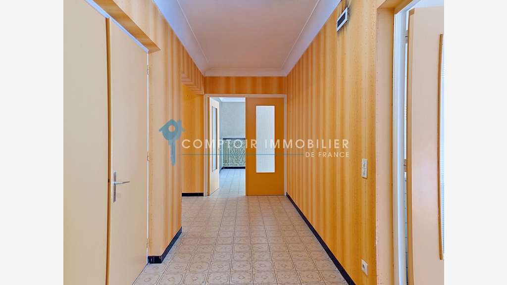 A vendre local professionnel 220m² à Seyssins