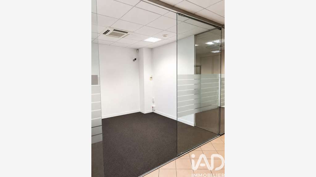 AV ancien local bancaire de 300m² à Sin-le-Noble