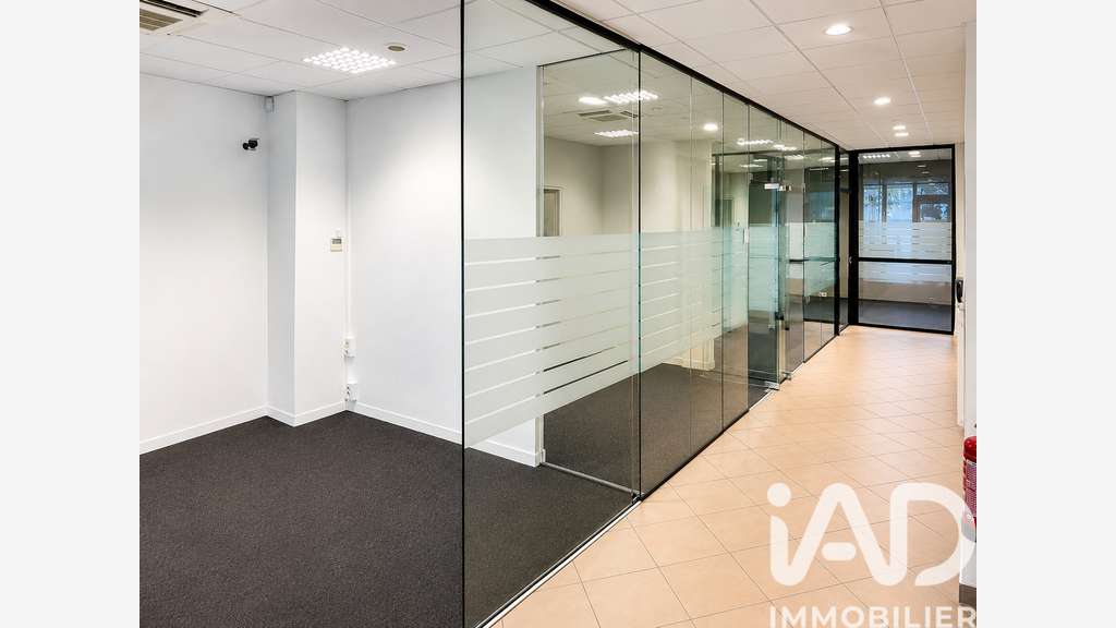 AV ancien local bancaire de 300m² à Sin-le-Noble