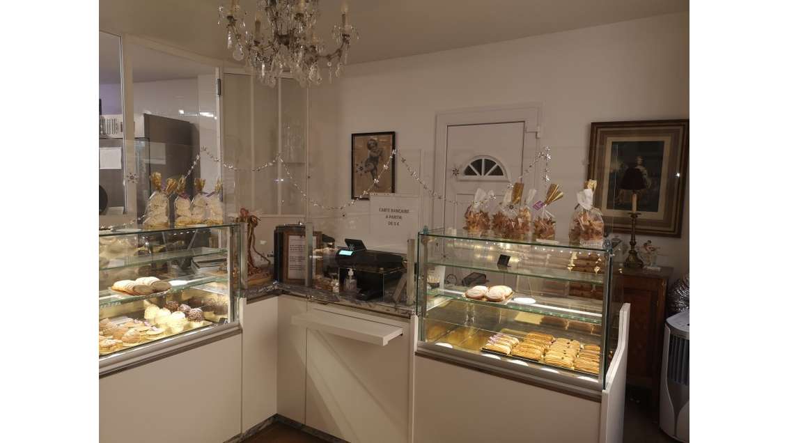 MURS ET FONDS PATISSERIE SNACKING