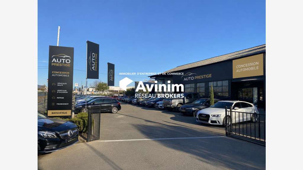 Vente local commercial de 1 740m² en zac Sisteron