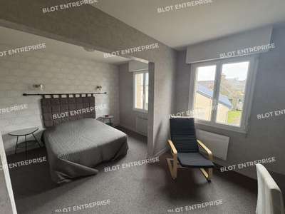À VENDRE - LOCAUX COMMERCIAUX - 1 950 m² - SIZUN