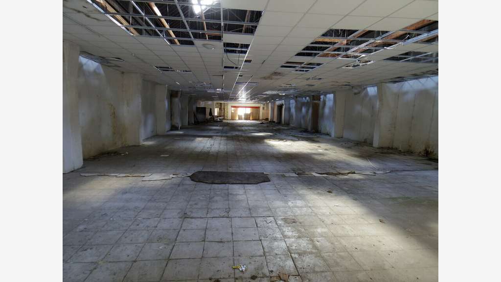 AV local commercial 690m² Soissons 50m de la gare