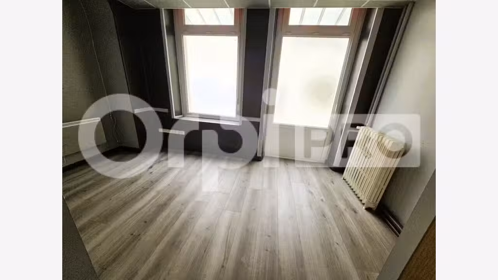 Local commercial 170m² à vendre à Soissons centre