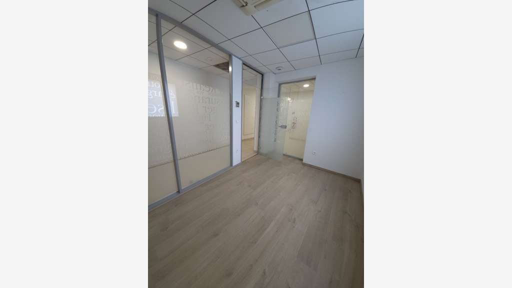 local commercial 85m² à Solre le Château 
