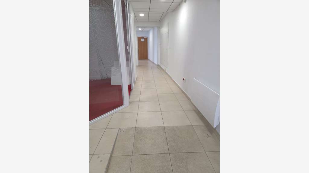 local commercial 85m² à Solre le Château 