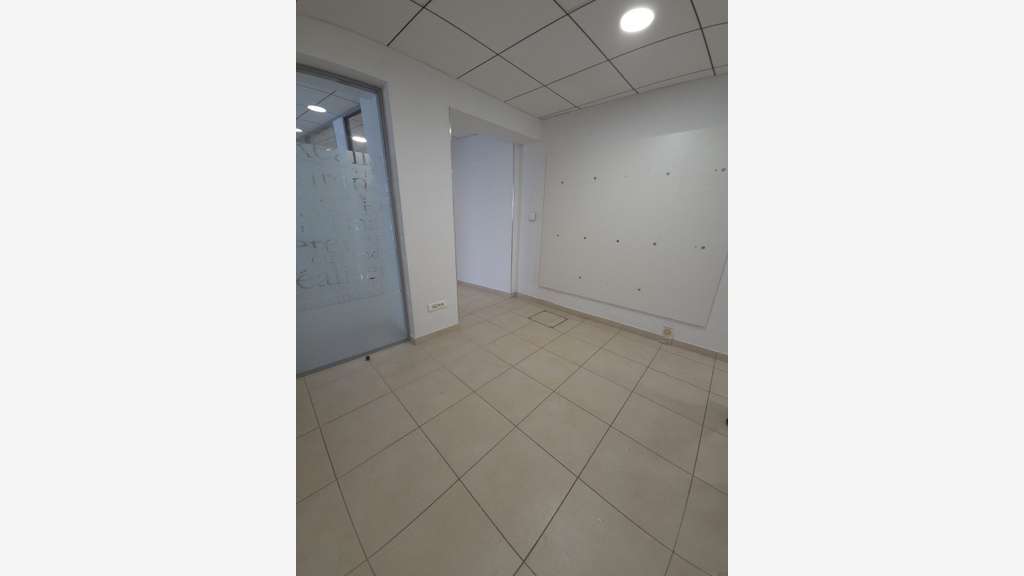 local commercial 85m² à Solre le Château 